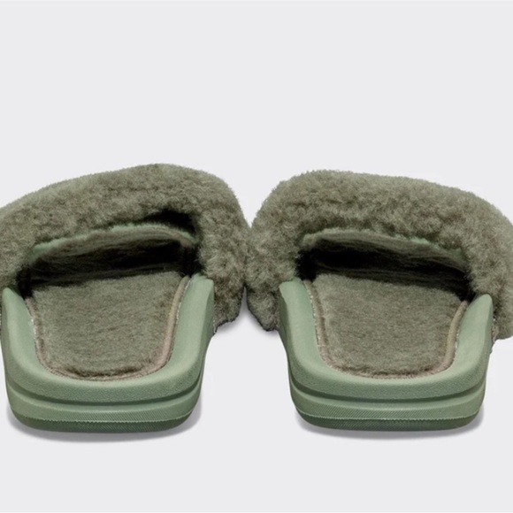 APL ATHLETIC PROPULSION LABS
SHEARLING LOGO SLIDE•FATIGUE•SIZE 9 - Picture 4 of 13